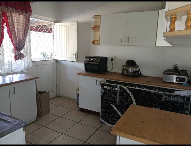 4 BEDROOM HOUSE FOR SALE IN MOUNTAIN RISE